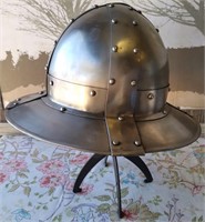 169 - EXQUISITE KNIGHTS HELMET