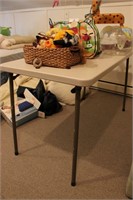 Cosco Plastic Table