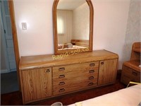 Ladies Dresser