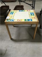 22x19x22 Child's Table