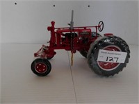 Precision Series The Farmall F-20