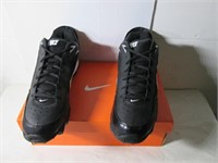 NEW NIKE SHOES SIZE 12.5
