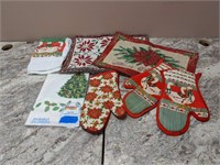 Placemats,Oven Gloves, Tablecloth & Hand Towel