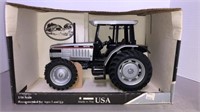 Scale Models 1/16 AGCO White 6105 Tractor