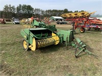 John Deere 24T small square baler