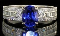 14kt Gold 3.77 ct Oval Sapphire & Diamond Ring