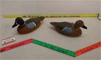 Pair of scale Blue Winged Teal decoys