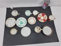 6 tasses et souscoupes en porcelaine