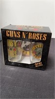 Guns and roses 2 pint glasses