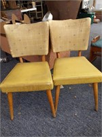 (2) Vintage Chairs 18" x 19" x 33"