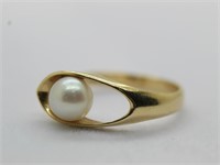 14k Gold Ring w/Pearl - Size 6-1/2