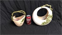 2 pieces of pottery made in USA
