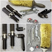 Motorcycle Tools / Rear Foot Pegs / Brush