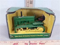 Ertl John Deere 40 crawler toy tractor