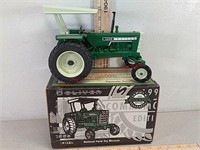 Ertl Oliver 1555 toy tractor