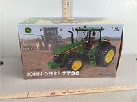 Ertl John Deere 7730 toy tractor, NIB