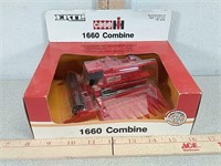 Ertl 1/64 Case IH 1660 toy combine