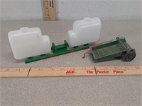 Small diecast manure spreader, plastic toy