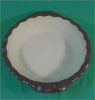 The pampered chef Stoneware cranberry pie plate