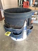 Bucket tool hanger