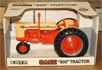 1:16 Case "800" Tractor
