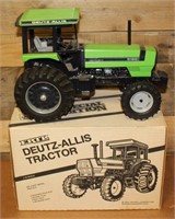 1:16 Deutz-Allis 9150 Tractor