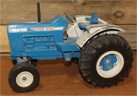 1:16 Ford 8000 Tractor w/3 Point Hitch