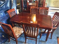 GORGEOUS DINING TABLE LEAF AND 6 CHAIRS