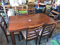 BEAUTIFUL TABLE AND 6 CHAIRS FARM TABLE LOOK