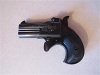 Derringer  2 shot 22 cal. hand gun