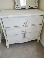 3-drawer chest