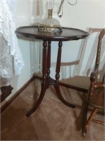 Vintage Mahogany Lamp Table