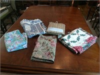 5 Tablecloths & Linens