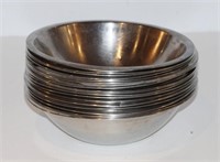(18) 9" STAINLESS STEEL MIXING BOWLS