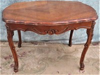 1930'S WALNUT VENEER LAMP  TABLE