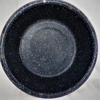 BLUE ENAMEL WASH PAN
