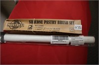 Silicone Pastry Brush Set & Non Slip Silicone Mat