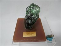 Trenton Glassworks mounted sample, 4" high
