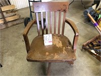 Oak Office Chair, Needs Refinishing
