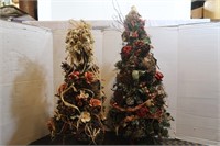 2 Decorative Trees