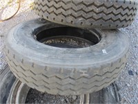 Bridgestone 11 R 22.5 Tire