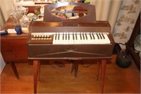 Magnus Electric Chord Organ (worked when tested
