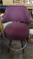 Padded Swivel Chair(needs cleaned other good)