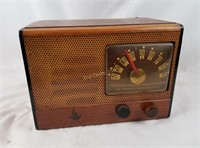 Emerson Antique Tube Radio Wooden Model 535