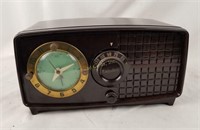 Esquire Model 550u Bakelite Radio Alarm Clock Tube