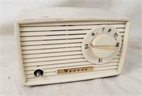 1950s Zephyr Model 1 Midget Plastic Radio