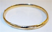 14K YELLOW GOLD BANGLE BRACELET