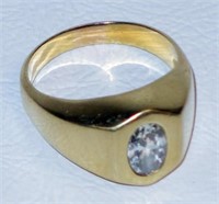 18KT YELLOW GOLD MAN'S RING WITH OVAL DIAMOND