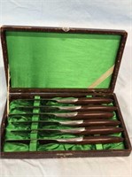 Vintage 6 Stainless Knife Set w/ Case