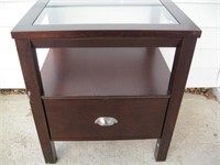 RETRO GLASS TOP END TABLE 22X20X25 INCHES